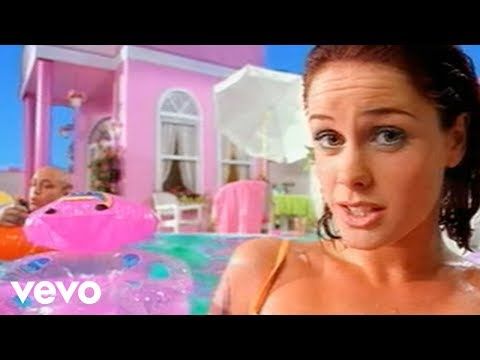 Aqua - Barbie Girl (virallinen musiikkivideo)